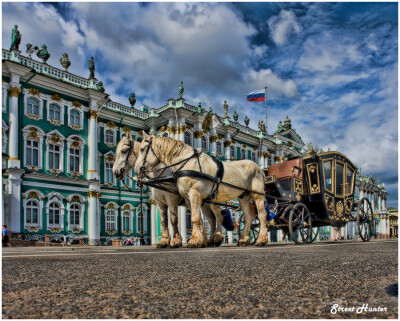 Invitation into a fairytale | architecture, pavestone, St. Petersburg, hdr