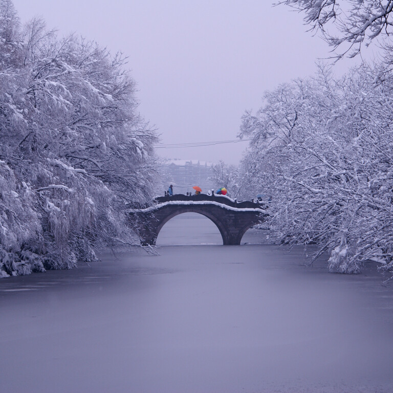 杭州西湖断桥残雪。