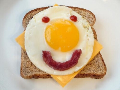 早餐就来个笑脸吧！开始一天好心情！