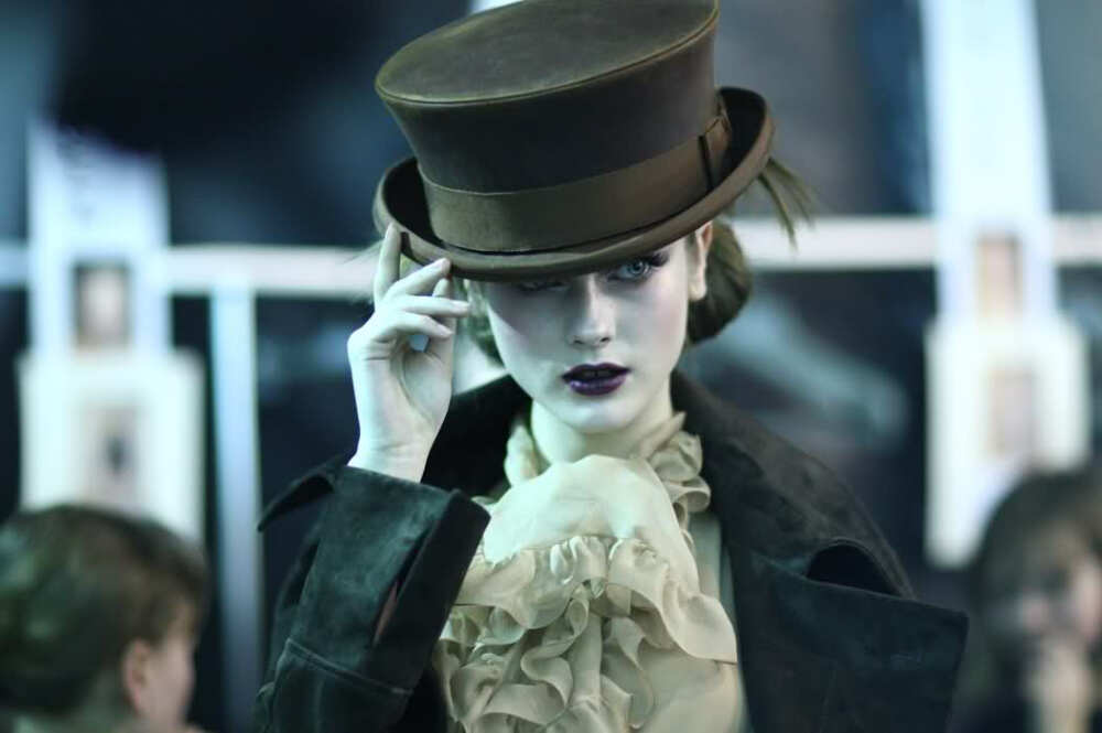 Christian Dior (Model: Monika Jagaciak, PARIS FASHION WEEK FW/10)