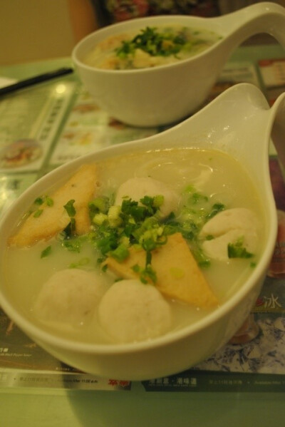 虾饺 料给的超级足 一个饺子里连个虾仁~