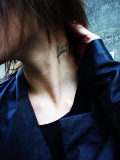 freja’s tatoo ——“float”