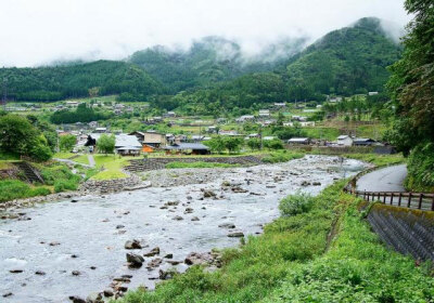 《如缎似锦的乡野》作者：竹冈正行 岐阜县下呂市马濑