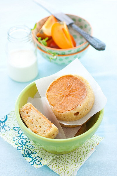 persimmon, olive oil and yogurt cake