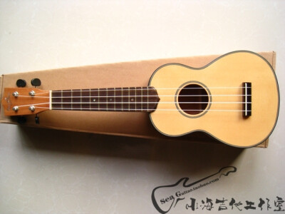 （非广告）21寸四弦夏威夷小吉他 单板ukulele尤克里里价 格：468.00 - 600.00元21寸沙比利标配21寸沙比利套餐21寸桃花心木套餐21寸桃花心木标配23寸沙比利标配23寸沙比利套餐我 要 买：件 (库存4200件)请选择："…