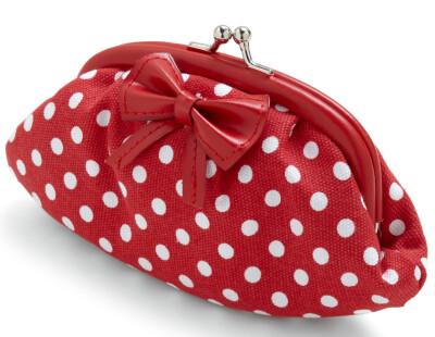 By ModCloth-Spot Me Some Change Purse，带蝴蝶结的圆点零钱包。