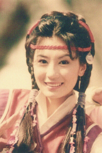 后来荧幕上少之又少的美人，那年我们都很喜欢你。 贾静雯