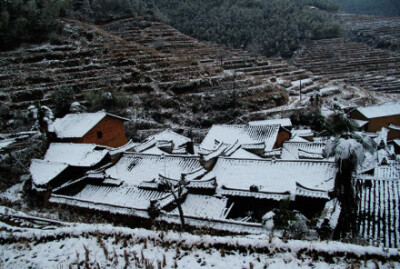 山村迎瑞雪from悠然春晓