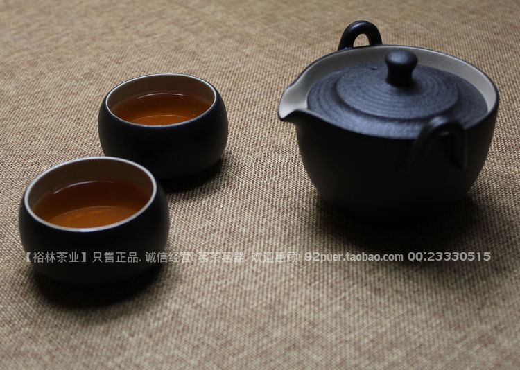 陶然盖碗茶组 禅风黑 禅风白http://s.click.taobao.com/t_8?e=7HZ6jHSTbjYcAHbdb34opHHqIf%2Fyfep9qgpjGkXHEXE%3D&p=mm_28126595_0_0