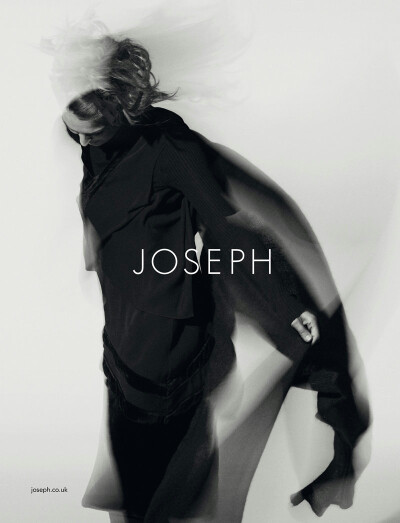 Joseph 2011秋冬女装广告大片以黑白照展示——飘逸灵动