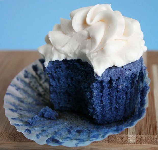 Blue Velvet Cupcakes and Finding the Perfect Hue