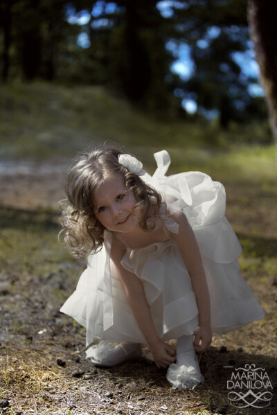 ＪＩＭＭＹ ＬＵ《Papilio 2011 Wedding Dresses（婚纱摄影主题“森林之梦”）