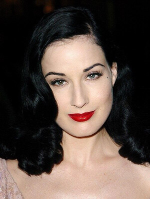 红唇怎么可以没有她~ Dita Von Teese 女神啊！