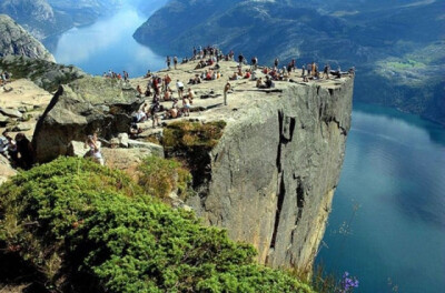 挪威Pulpit Rock 。