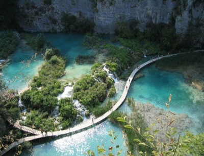 克罗地亚Plitvice Lakes National Park 。