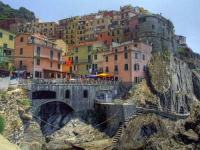 意大利のRiomaggiore。好美的感觉。