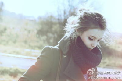 To change for others is to lie to yourself. 为别人而改变，就是欺骗自己