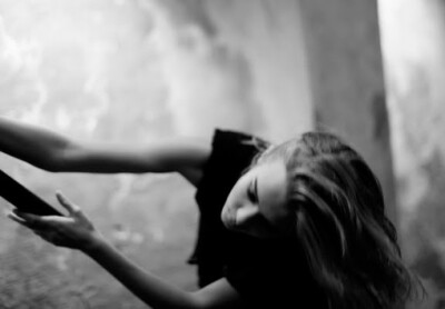 那一刻 缄默 无声...