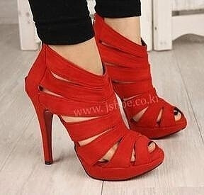 大红色罗马鞋····喜庆啊