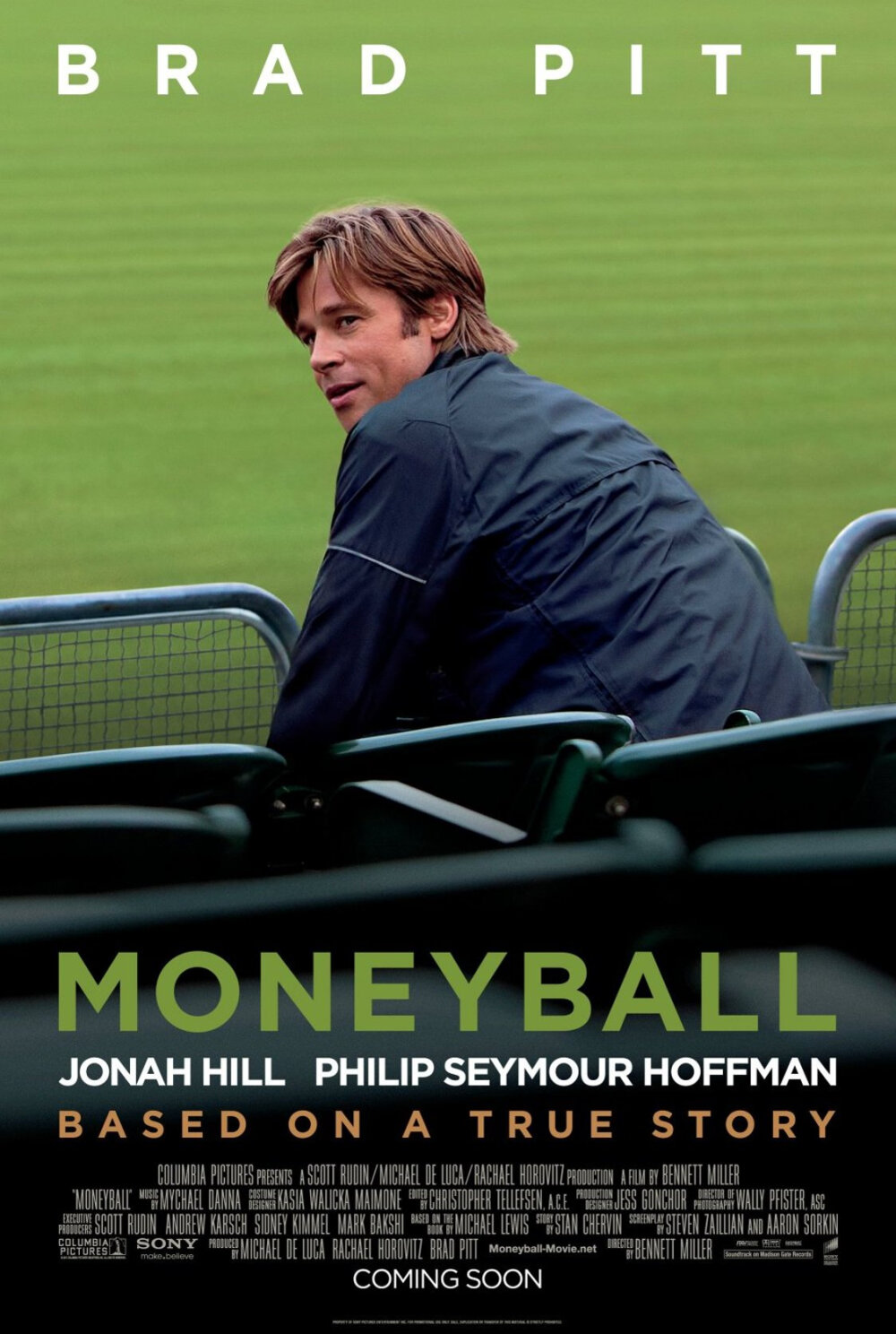 TOP 2 (并列)《点球成金》moneyball 这部电影我从每个角度都喜欢它：一个不俗套的励志故事，一位大明星的精彩表演，具有好莱坞式的娱乐精神，还有无瑕疵的艺术角度。小女孩的那首the show, 唱得很好，唱得让人心碎，唱得让人百感交集。感谢，感谢贝尼特·米勒，他的两部电影我都很喜欢，期待下一部杰作。