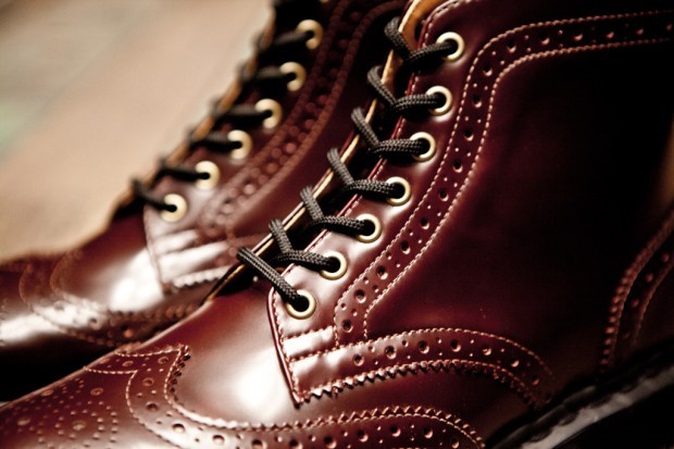 靠谱的联名，BEAMS x Dr. Martens 7-Eye Brogue Boot