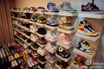 SNEAKERS!!!!