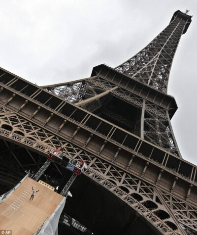 我的鐵塔夢~~埃菲爾鐵塔（法語：La Tour Eiffel）~~~~