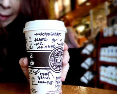 星巴克咖啡 (Starbucks) 成立于1971年，是世界领先的特种咖啡零售、烘焙和品牌拥有者。星巴克咖啡 (Starbucks) 旗下零售产品包括30多款全球顶级的咖啡豆、手工制作的浓缩咖啡和多款咖啡冷热饮料、新鲜美味的各式糕点…