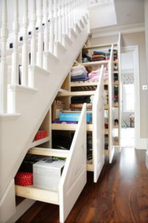 Under Stair Storage.      https://www.deriba.co.uk/DeribaWebsite/understairs/understairs-1.html