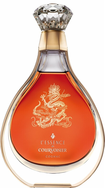 L’Essence de Courvoisier du Dragon.， Courvoisier的龙年限量款干邑。纠正一下，不是香水哦，之前写错了。