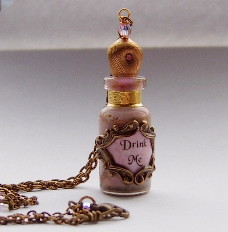 爱丽丝 瓶子项链