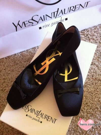 YSL 黑色平底鞋