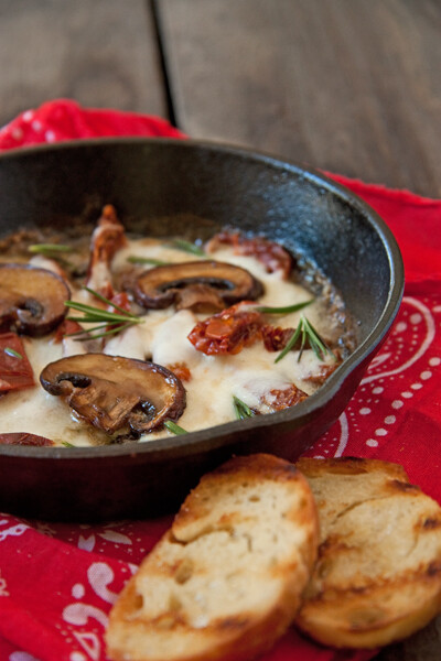 Mushroom,Sun Dried Tomato and Mozzarella Dip