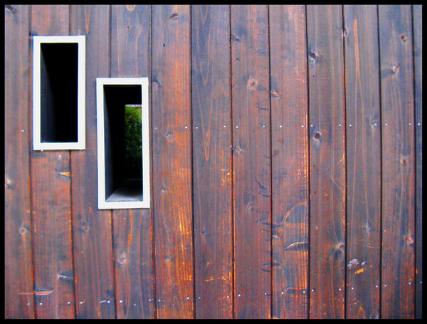 spotted this windows while strolling in Toyota, Aichi prefecture