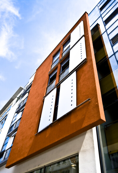 Red wall with windowsGermany - Stuttgart - Calwer PassageMade with:Canon EOS400D + Tamron 15-50 2,8 , Adobe Photoshop, Lightroom