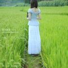 我是个多面的人，每当看到山水和动物的时候，自己也会变得天真起来，仿佛童年的自己，无所顾忌，很怀念那时的无所顾忌和天真烂漫