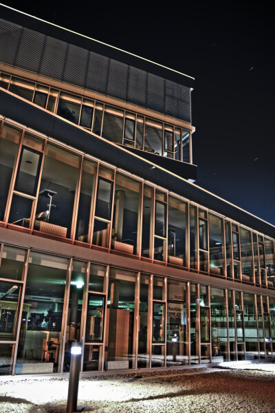 Office near the Airport fom Stuttgart.First trys with HDR-ManipulationMade with:Canon EOS400D + Canon 18-55 + Manfrotto 055XPROBAdobe Photoshop, Lightroom & Photomatix