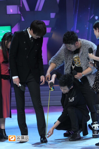 快乐大本营，敏镐xi~~~~欧巴的腿 112