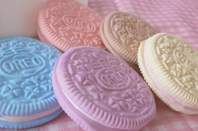 Pastel Coloured Oreos