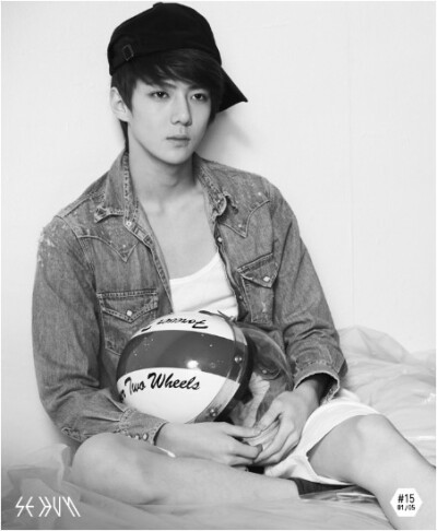 EXO-K 的SE HUN 白白净净~