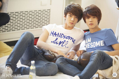 EXO-K 的SE HUN 白白净净~