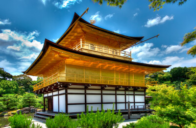 京都金阁寺 春有百花秋有月 夏有凉风冬有雪 若无闲事挂心头 最是人间好时节这实景风和日丽得虚幻啊~