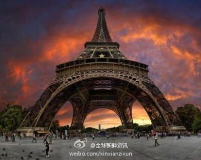 仰望eiffel