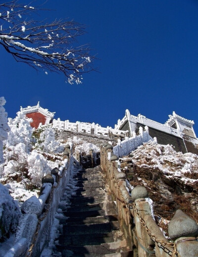 仙风道骨武当山。