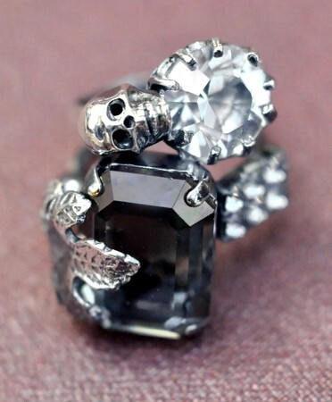 skull ring