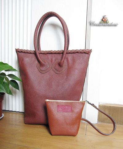 如此淳朴的棕红色，像午后浓郁醇香的红茶