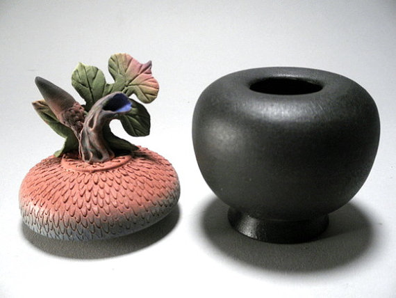 Black Acorn Box