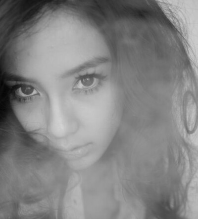 Angelababy。