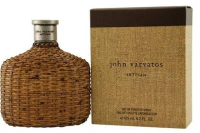 John Varvatos Artisan男士香水在意大利的古董市场发闺蜜网专有内容现意大利的一种酒瓶，因此成为灵感的起源。香水瓶子外面的皮子是来自意大利手工缝制。闺蜜网有最好的美容品口碑&gt;&gt;欢迎光临闺蜜网