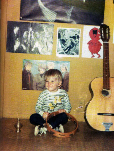 A 2 year old Kurt Cobain